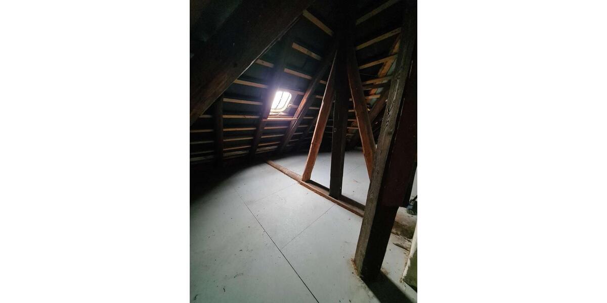 Groer Dachboden ca. 140 QM in der Nordstadt direkt hinter der Uni zu vermieten! zimmer