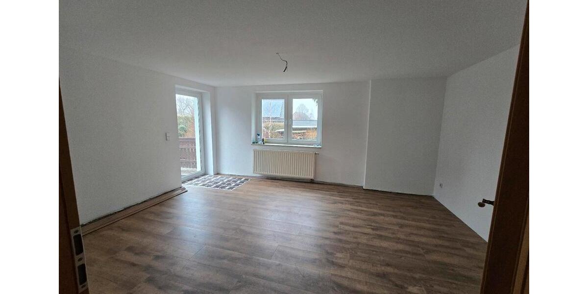 Etagenwohnung Lichtentanne - 3 Zimmer, 86 m&sup2;, 800&euro; | Angebot:25021715