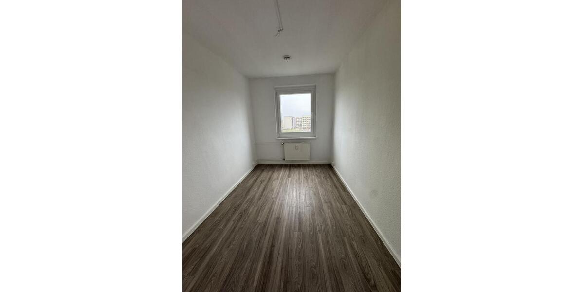 Etagenwohnung Magdeburg Alt Olvenstedt - 4 Zimmer, 90 m&sup2;, 529&euro; | Angebot:26383654