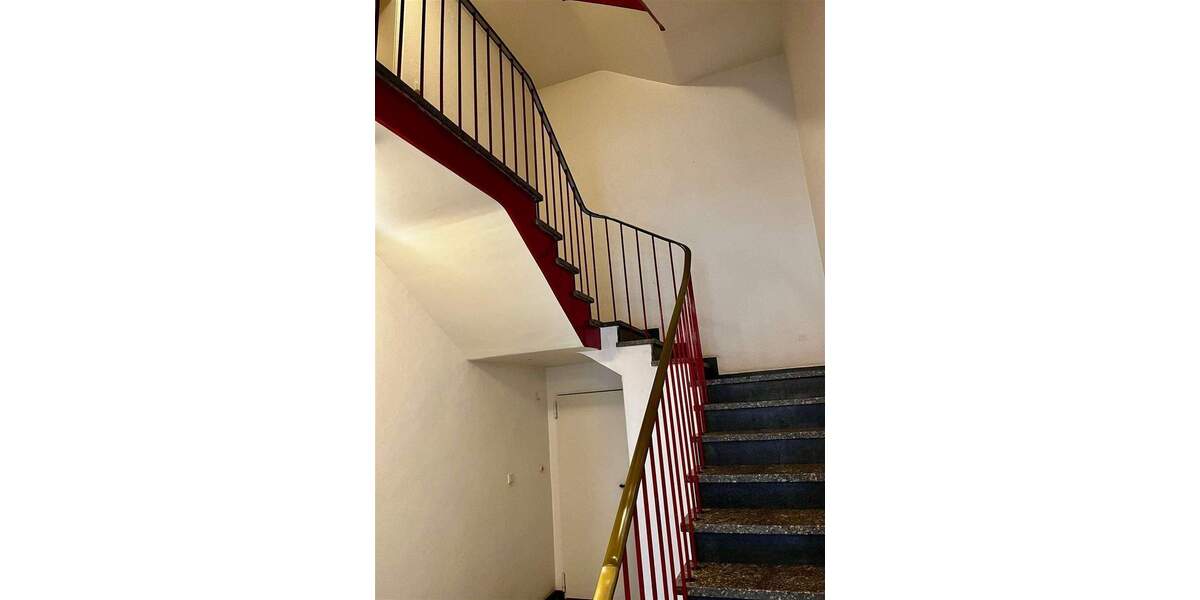 Helle 2-Zimmer-Wohnung mit großer Dachterrasse in ruhigem Haus 2 zimmer