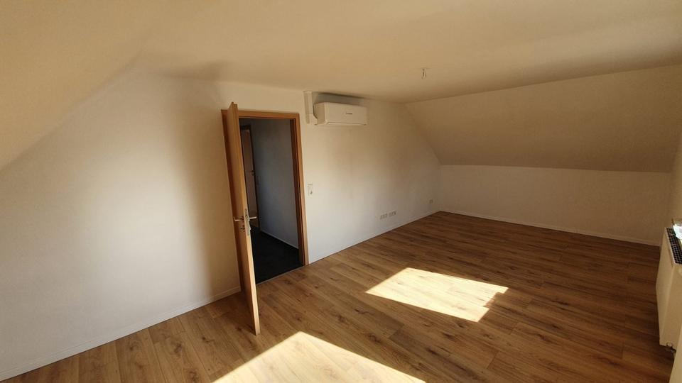 Dachgeschoßwohnung Wunstorf - 3 Zimmer, 68 m&sup2;, 750&euro; | Angebot:23721764