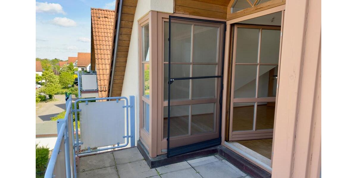 Dachgeschoßwohnung Leegebruch - 3 Zimmer, 94 m&sup2;, 1.100&euro; | Angebot:26647996