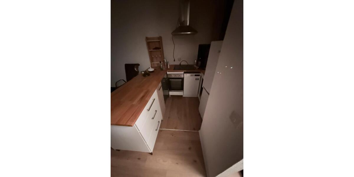 Wohnung-Untermieter- WG - 2 zimmer