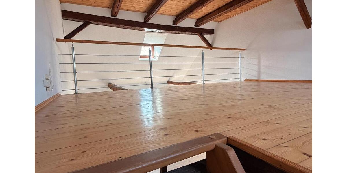 Dachgeschoßwohnung Naumburg (Saale) - 3 Zimmer, 100 m&sup2;, 765&euro; | Angebot:26426151