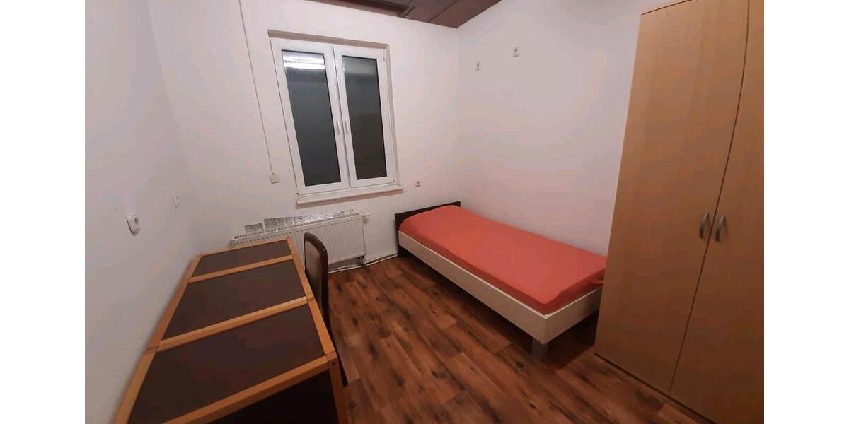 Zimmer in WG Wohnung in Celle, 20 min. bis Hannover, Lüneburg 4 zimmer