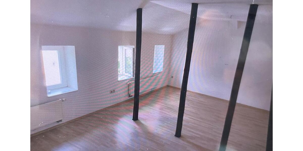 Dachgeschoßwohnung Sondershausen - 1 Zimmer, 90 m&sup2;, 600&euro; | Angebot:25550355