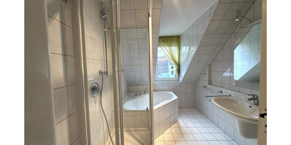 Etagenwohnung Mannheim Quadrate - 4 Zimmer, 95 m&sup2;, 1.150&euro; | Angebot:25678093