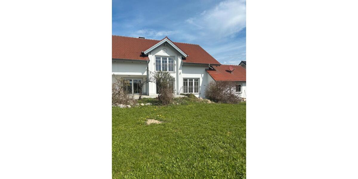 Einfamilienhaus Neumarkt-Sankt Veit Sankt Veit - 9 Zimmer, 240 m&sup2;, 2.400&euro; | Angebot:26252326