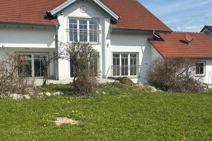 Haus Neumarkt-Sankt Veit Sankt Veit - 9 Zimmer, 240 m&sup2;, 2.400&euro; | Angebot:26252326