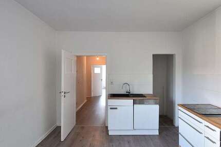 Wohnung zum Mieten in Düsseldorf 1.100 € 68.47 m² 2 zimmer