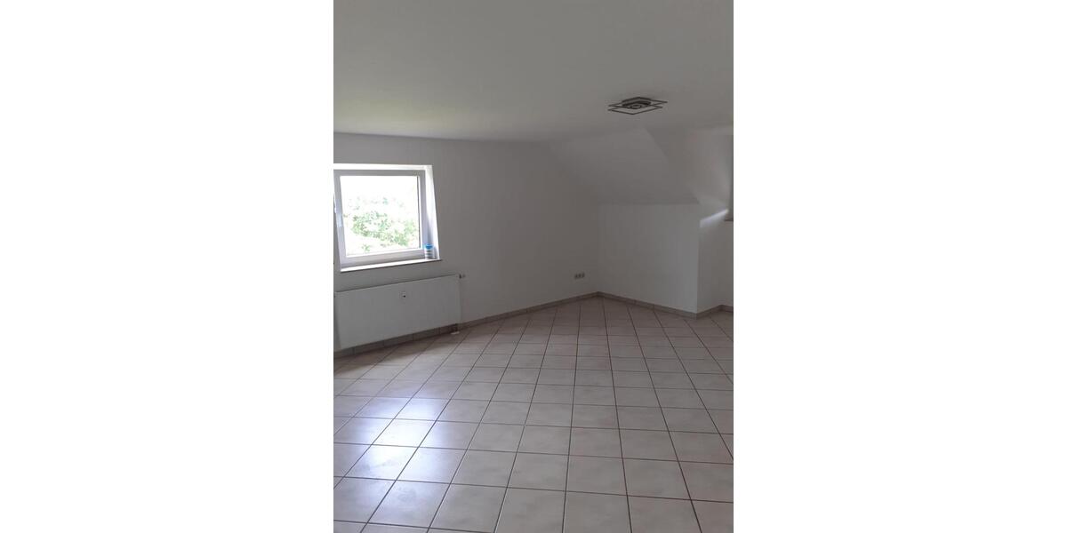 Dachgeschoßwohnung Feuchtwangen - 4 Zimmer, 103 m&sup2;, 825&euro; | Angebot:26577660