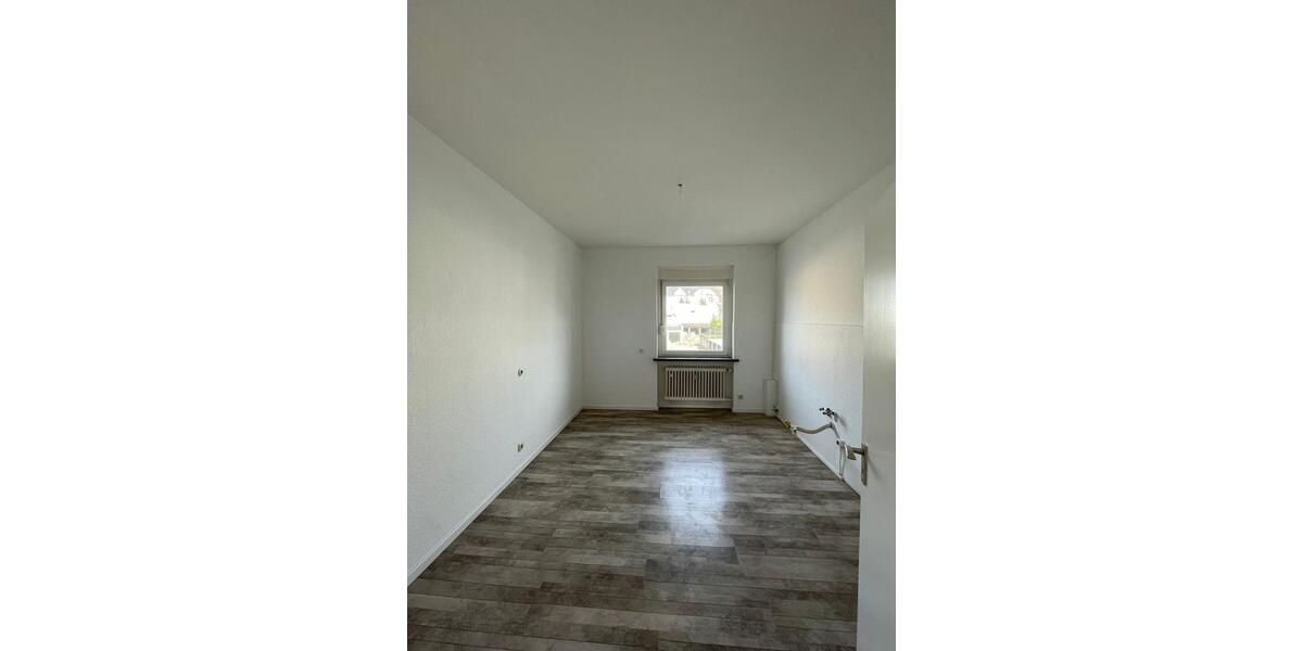 Etagenwohnung Helmstedt - 3 Zimmer, 89 m&sup2;, 550&euro; | Angebot:25650320