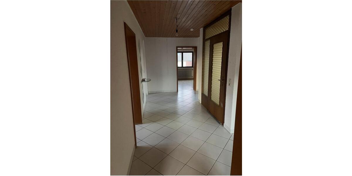 Etagenwohnung Schwörstadt - 4 Zimmer, 100 m&sup2;, 1.250&euro; | Angebot:26044390