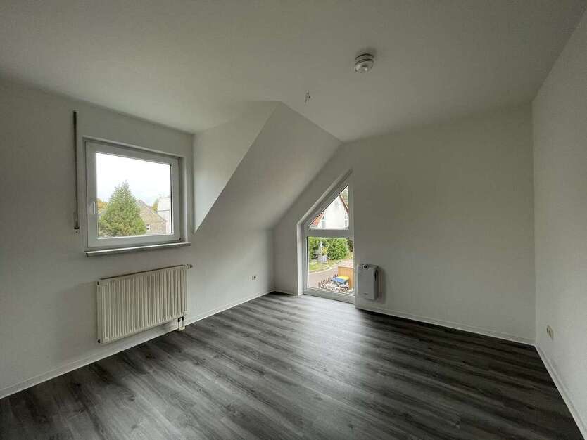 Familien aufgepasst! Schöne Doppelhaushälfte mit Keller + Stellplatz nahe Halle (Saale)! 4 zimmer