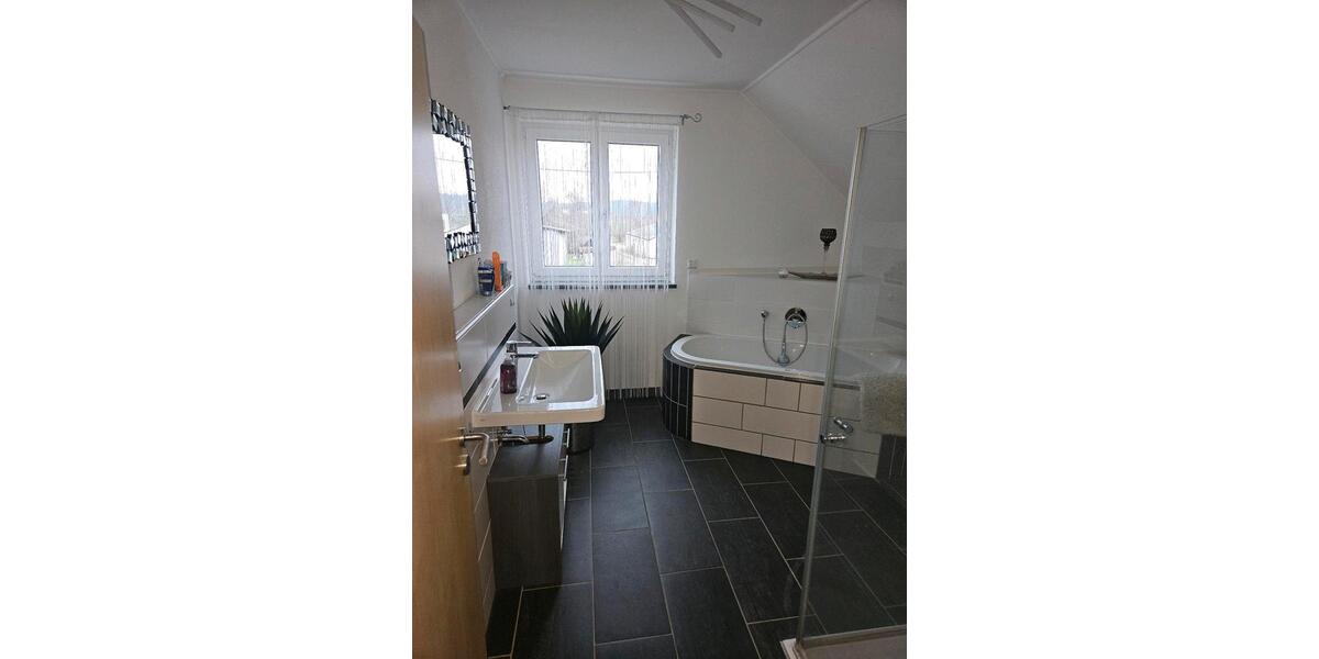 Einfamilienhaus Dinkelscherben - 5 Zimmer, 150 m&sup2;, 1.450&euro; | Angebot:25907278