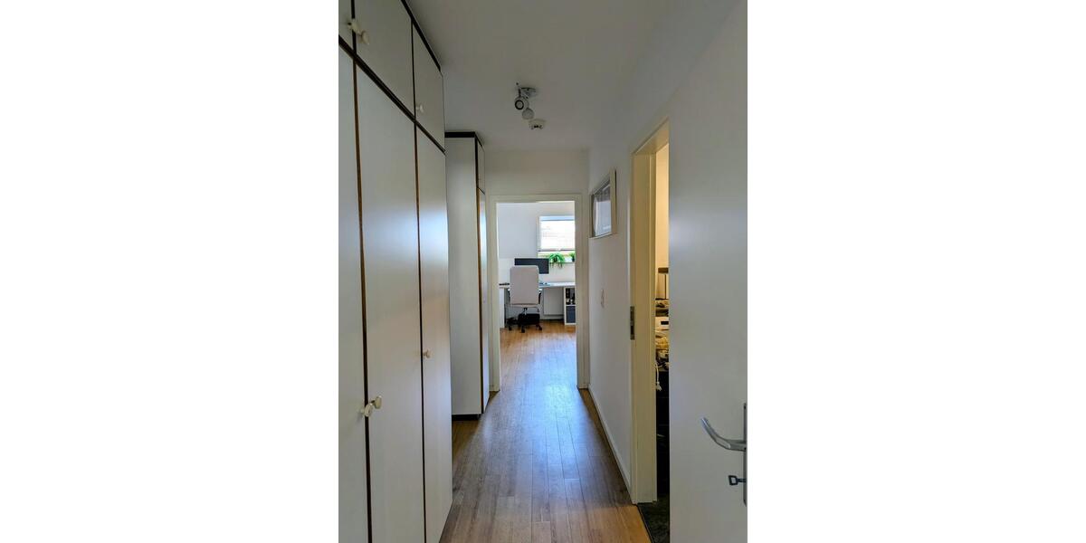 Dachgeschoßwohnung Elmshorn - 3 Zimmer, 74 m&sup2;, 900&euro; | Angebot:26635390