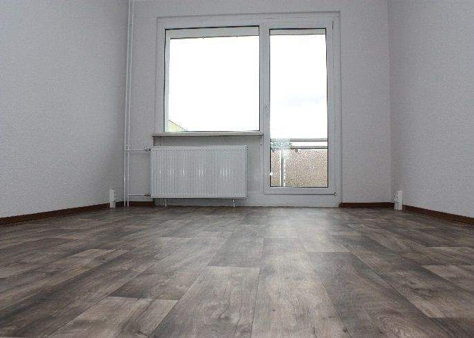 Etagenwohnung Oschersleben Oschersleben - 3 Zimmer, 65 m&sup2;, 360&euro; | Angebot:25930123