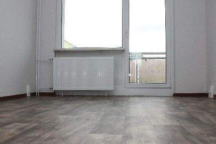 Wohnung Oschersleben Oschersleben - 3 Zimmer, 65 m&sup2;, 360&euro; | Angebot:25930123