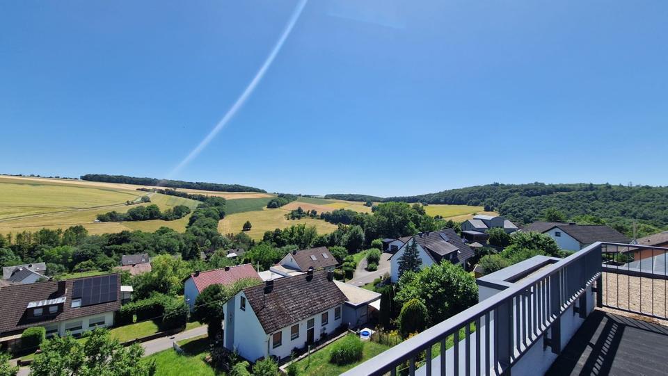Sehr schöne Dachgeschoss Wohnung mit traumhafter Fersicht