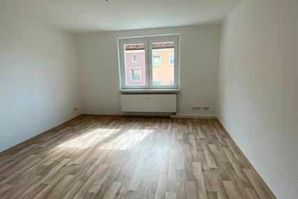 frisch renovierte Wohnung wartet auf neuen Mieter zimmer