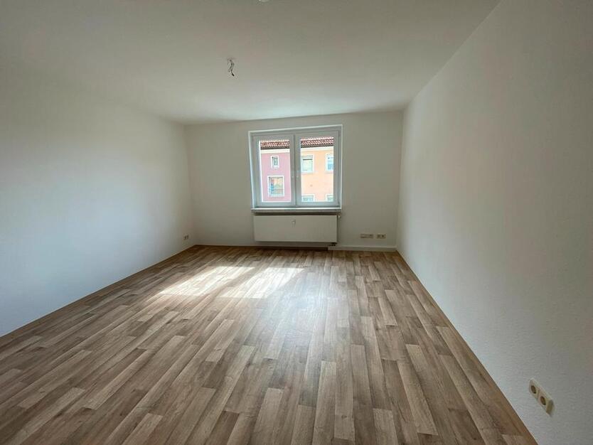 frisch renovierte Wohnung wartet auf neuen Mieter zimmer