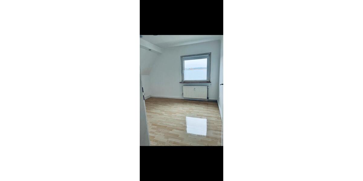Dachgeschoßwohnung Göttingen - 3 Zimmer, 65 m&sup2;, 900&euro; | Angebot:26660401
