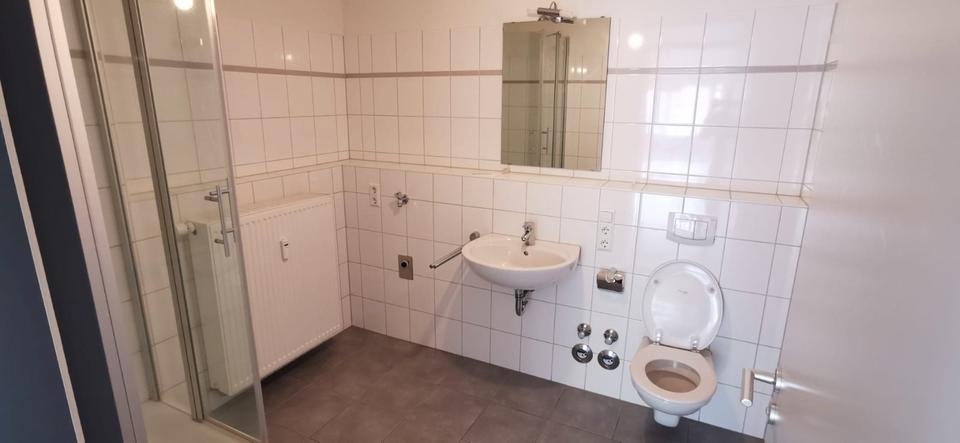 Etagenwohnung Lörrach - 4 Zimmer, 144 m&sup2;, 1.950&euro; | Angebot:26577763