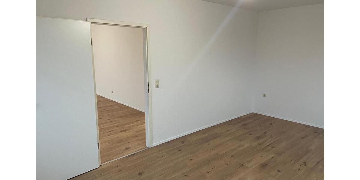 Etagenwohnung Apolda - 2 Zimmer, 73 m&sup2;, 600&euro; | Angebot:26619944
