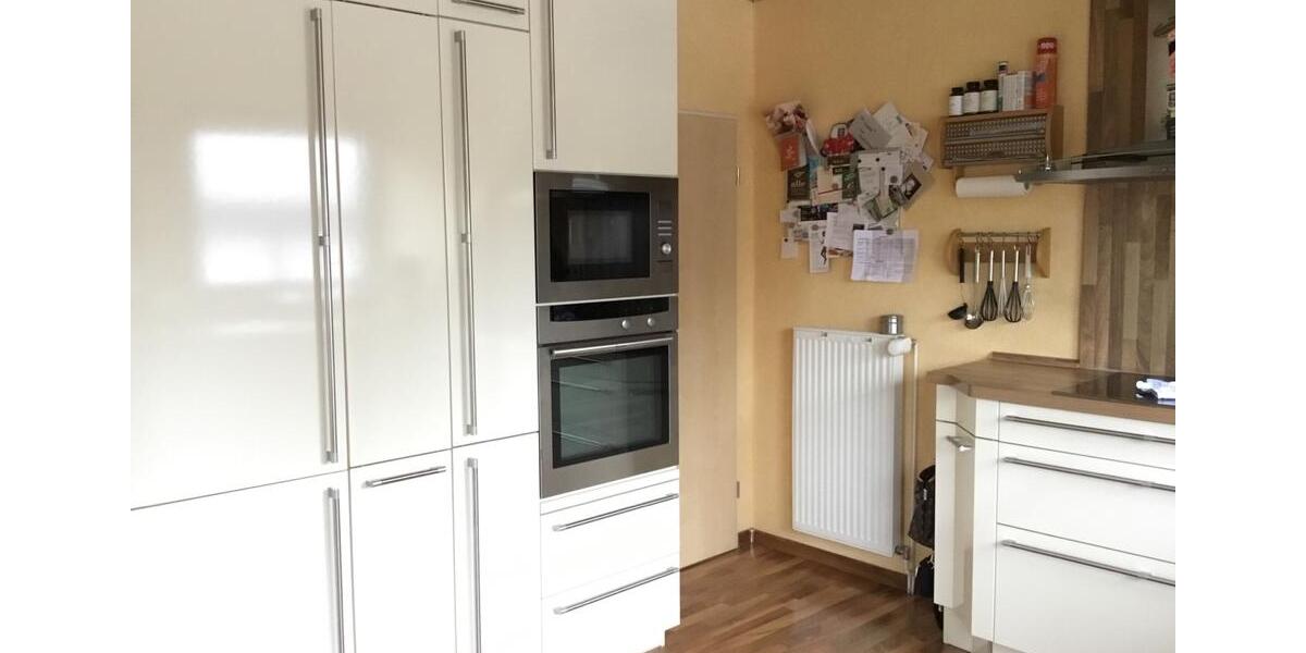 Ab 01.04.~3 Zimmer 110 qm + 30 qm Dachboden~Einbauküche~Balkon 3 zimmer