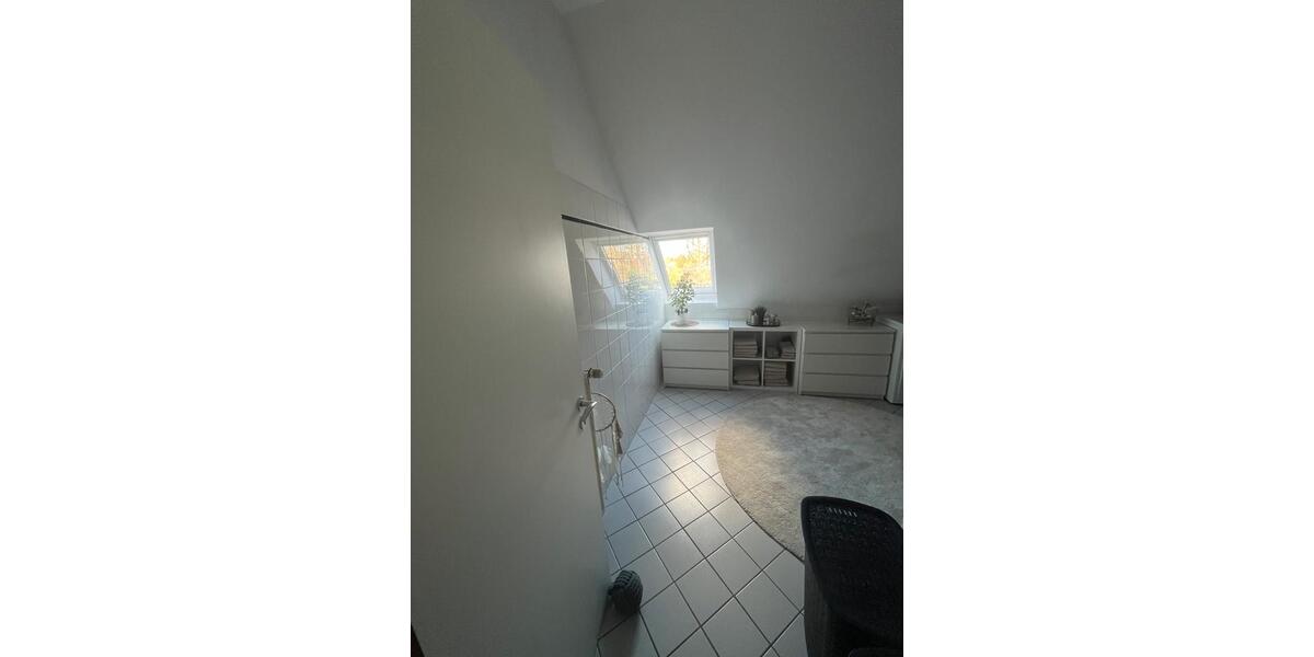 Etagenwohnung Celle Bostel - 2.5 Zimmer, 115 m&sup2;, 975&euro; | Angebot:26031901