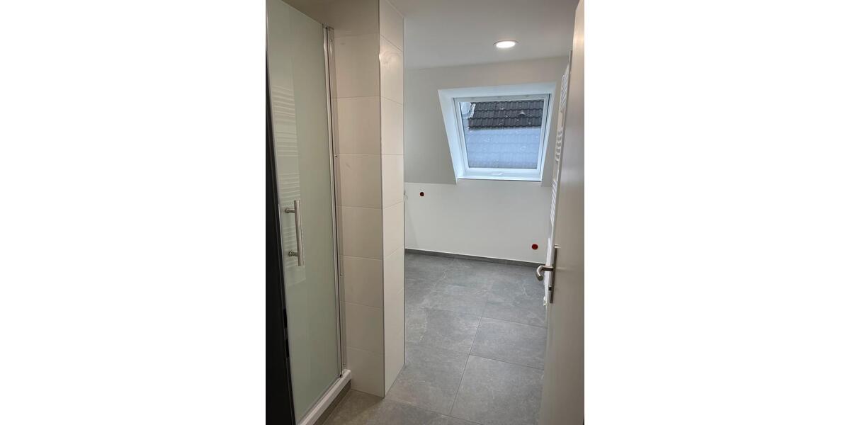 Dachgeschoßwohnung Bodenwerder - 3 Zimmer, 90 m&sup2;, 590&euro; | Angebot:25444378