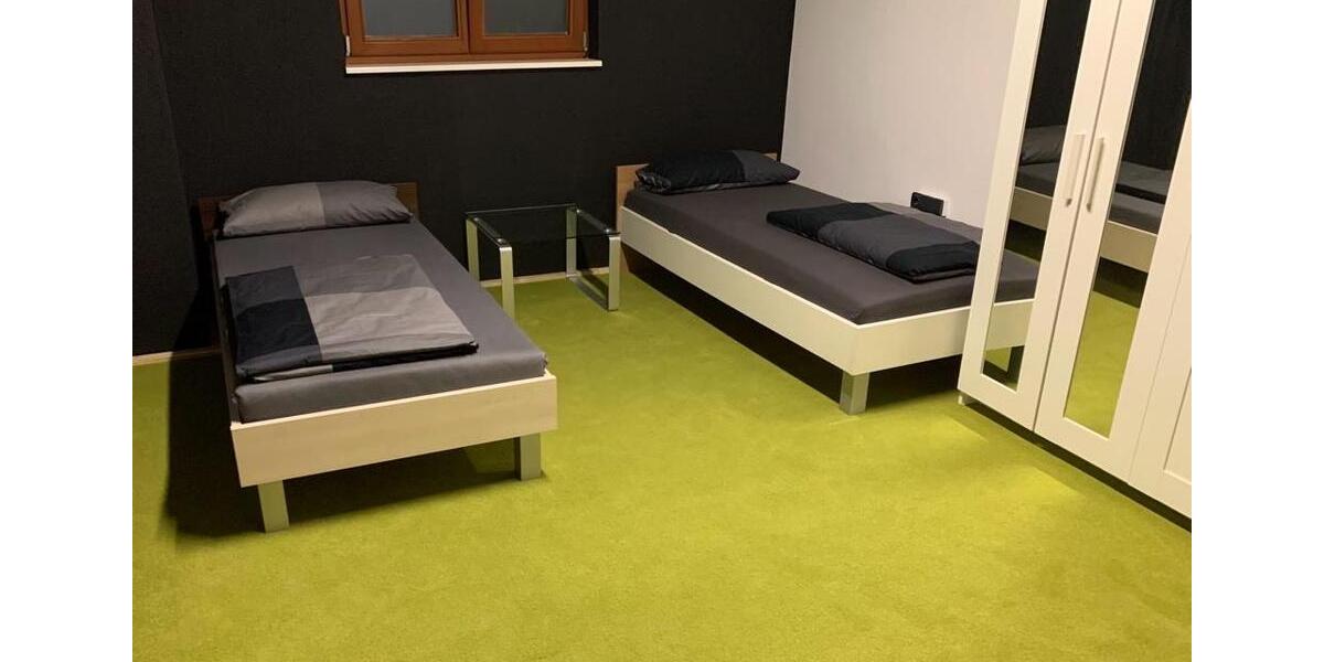 Wohnen auf Zeit Neu-Ulm Ludwigsfeld - 14 Zimmer, 250 m&sup2;, 15&euro; | Angebot:26014536