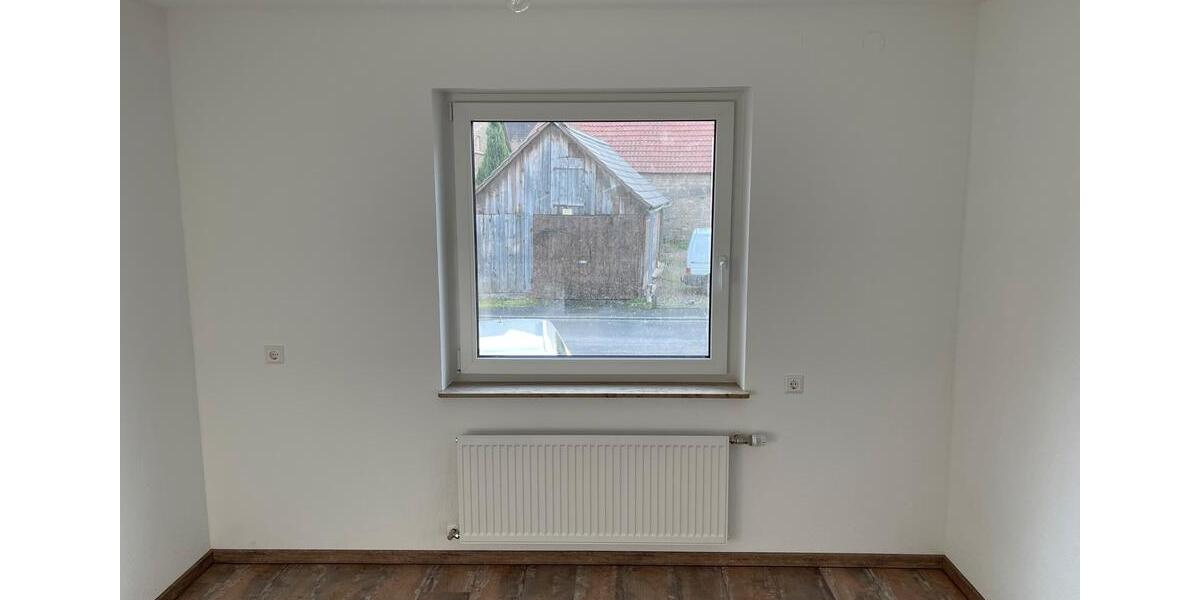 Erdgeschoßwohnung Brackenheim - 3 Zimmer, 110 m&sup2;, 1.300&euro; | Angebot:24638374