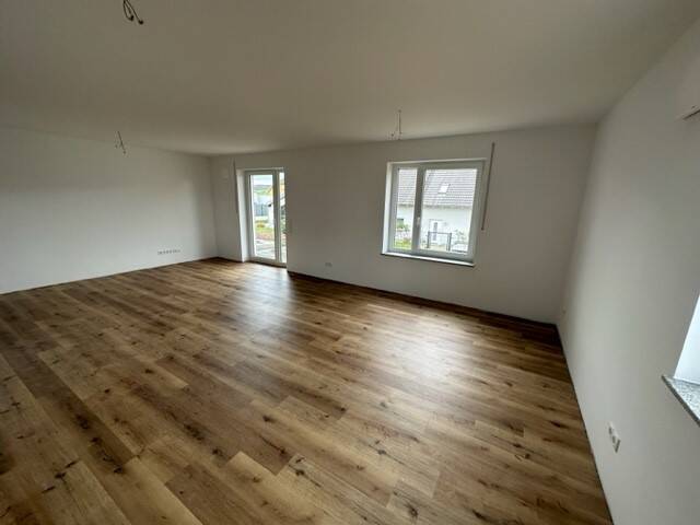 Etagenwohnung Geiselwind - 3 Zimmer, 88 m&sup2;, 750&euro; | Angebot:26189404