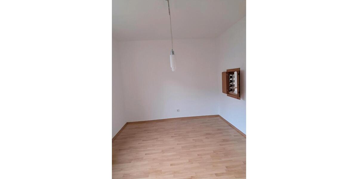 Erdgeschoßwohnung Ettenheim - 5 Zimmer, 130 m&sup2;, 1.040&euro; | Angebot:25446987