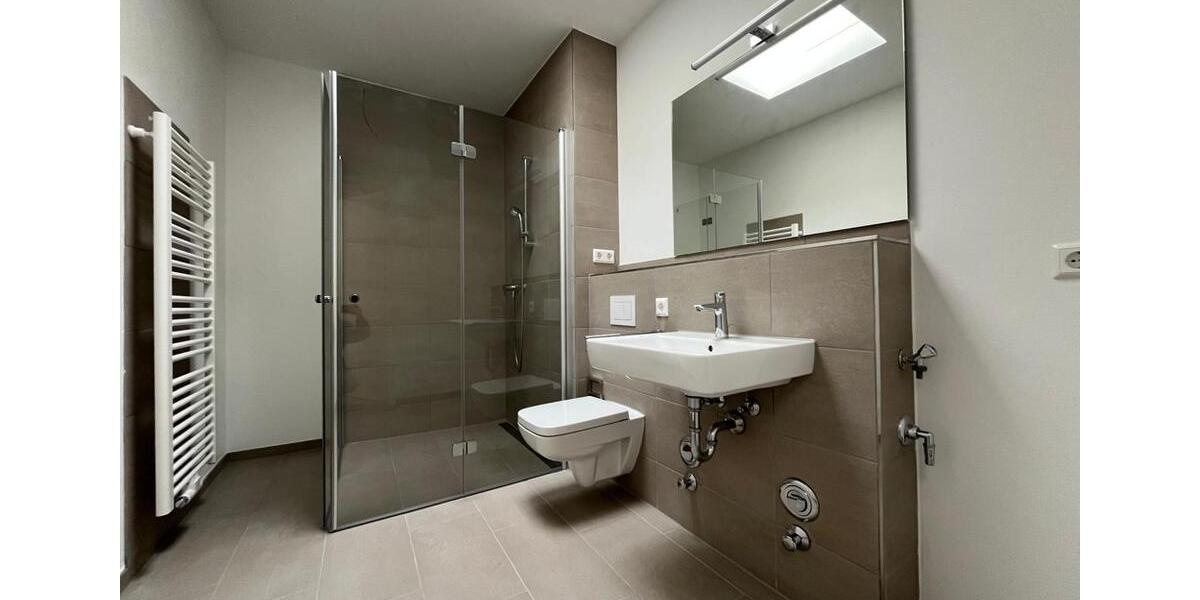 Etagenwohnung Bad Friedrichshall - 4 Zimmer, 133 m&sup2;, 2.020&euro; | Angebot:26068589