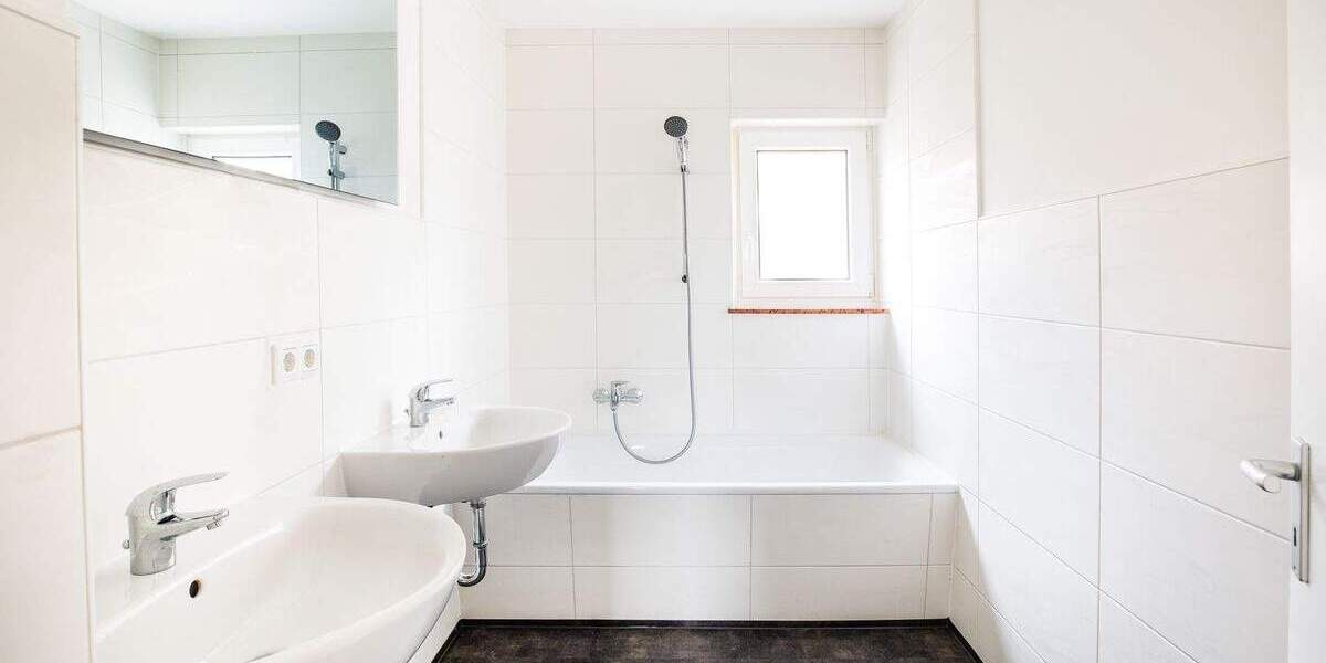 Etagenwohnung Eckersdorf Donndorf - 4 Zimmer, 100 m&sup2;, 1.170&euro; | Angebot:25815038