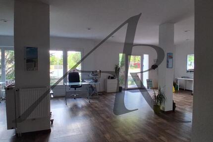 Gewerbeeinheit - Büro, Praxis im Erdgeschoss mit eigenem Eingang im Herzen der Stadt zimmer