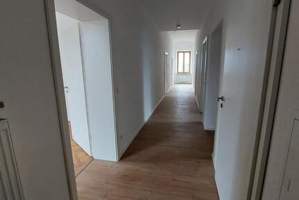 Wohnung Straubing - 4 Zimmer, 137 m&sup2;, 1.507&euro; | Angebot:24613249