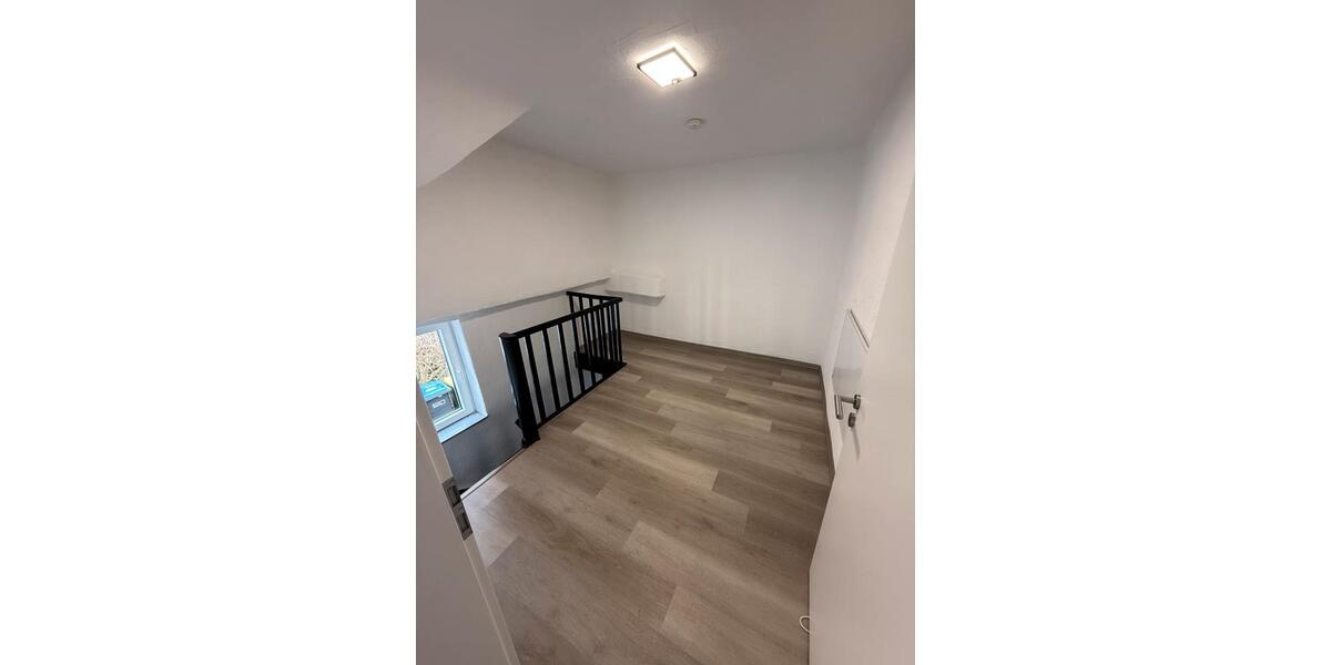 Terrassenwohnung Lübbecke - 5 Zimmer, 135 m&sup2;, 1.300&euro; | Angebot:26250351