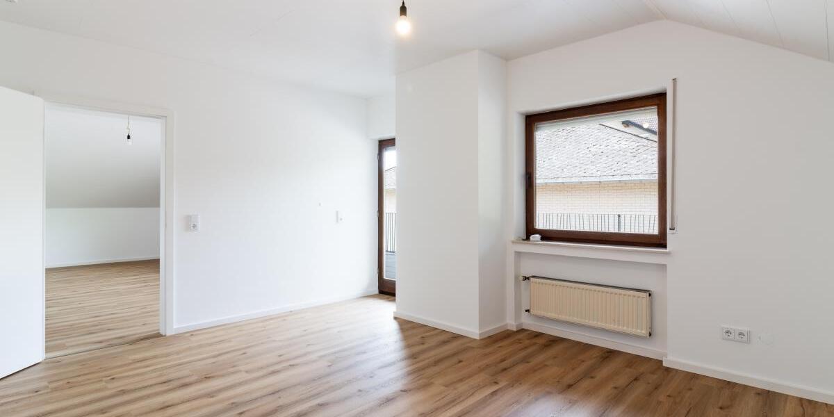 Renovierte 3-Zimmer Wohnung in ruhiger Lage von Pellingen - Dachgeschoßwohnung Pellingen | Angebot:27225332