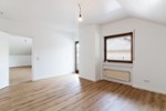 Renovierte 3-Zimmer Wohnung in ruhiger Lage von Pellingen - Dachgeschoßwohnung Pellingen | Angebot:27225332