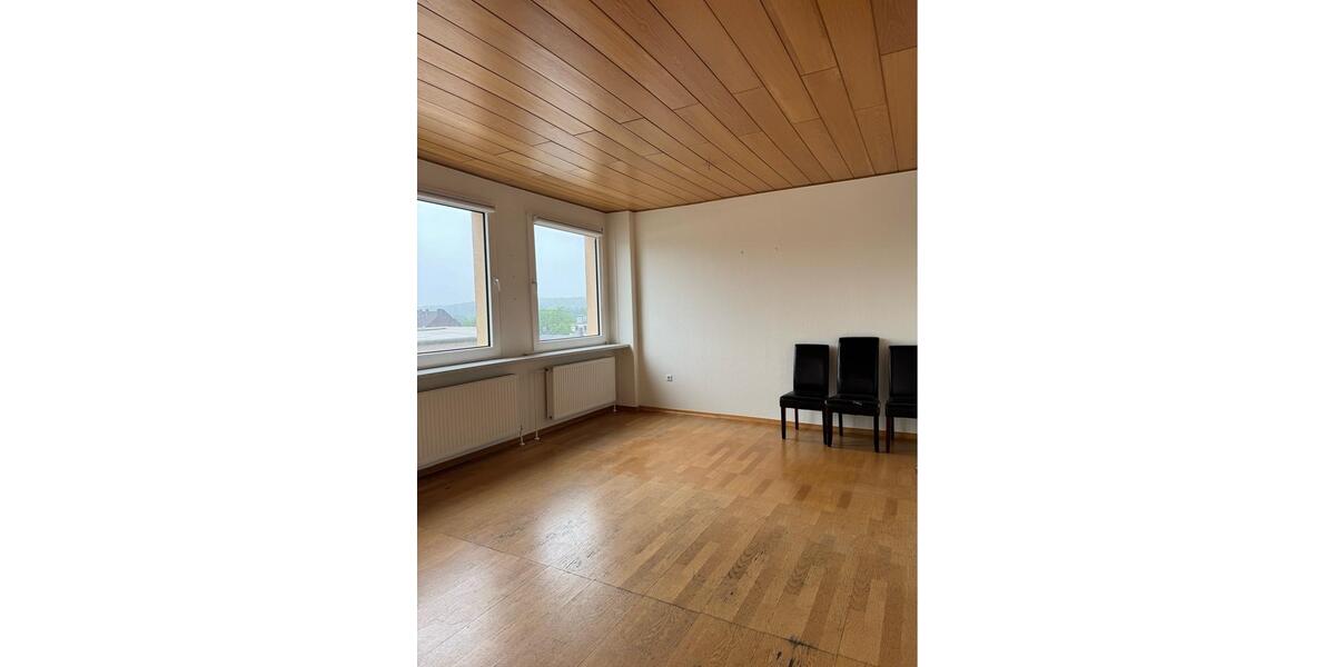 Etagenwohnung Düsseldorf Stadtbezirk 9 - 3 Zimmer, 120 m&sup2;, 900&euro; | Angebot:24535472