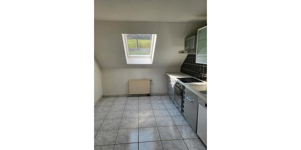 Dachgeschoßwohnung Siegen Weidenau - 4 Zimmer, 100 m&sup2;, 950&euro; | Angebot:24994316