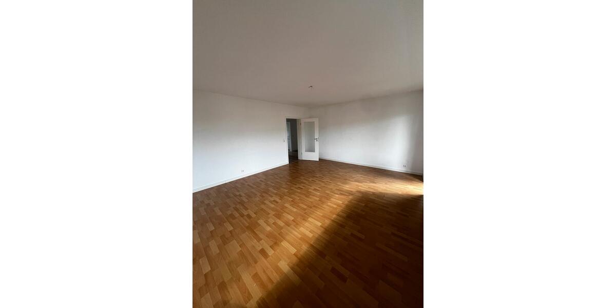 Etagenwohnung Tostedt - 3 Zimmer, 80 m&sup2;, 1.200&euro; | Angebot:26148377