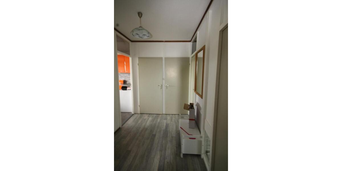 Etagenwohnung Emden Tholenswehr - 3 Zimmer, 87 m&sup2;, 850&euro; | Angebot:26379580