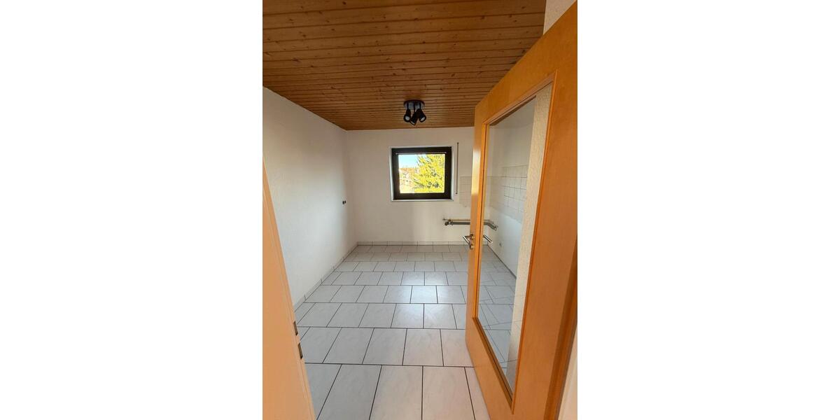 Etagenwohnung Nattheim - 4 Zimmer, 100 m&sup2;, 980&euro; | Angebot:26633811