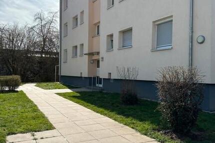 Hier hat jeder Platz: günstig geschnittene 3-Zi.-Wohnung 3 zimmer