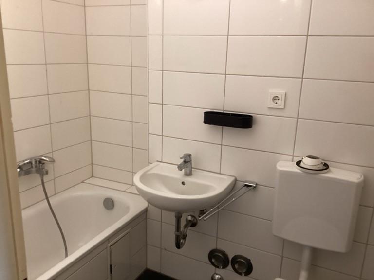 Attraktive 2-Zimmer-Wohnung mit Balkon und EBK zimmer