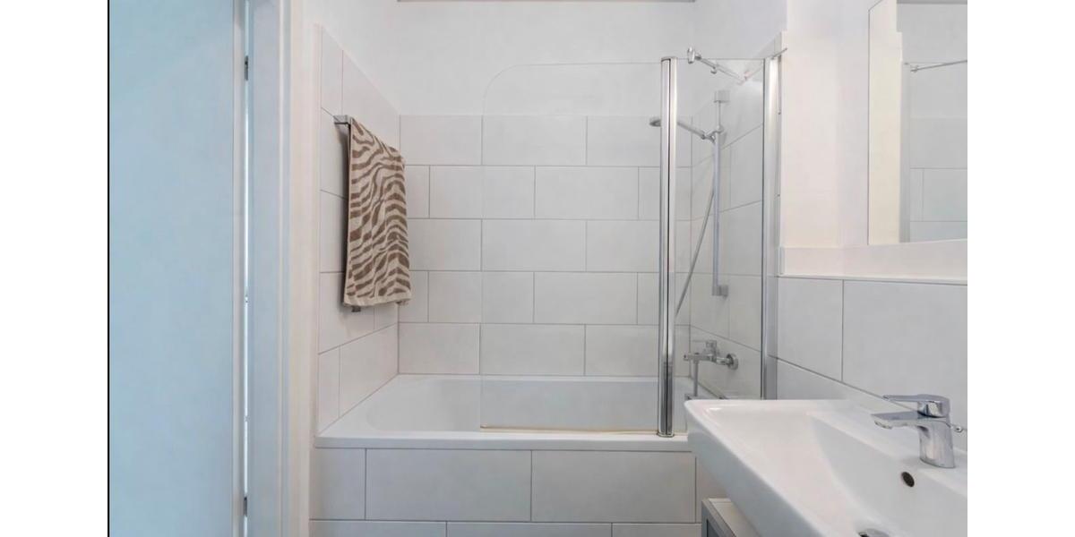 Etagenwohnung Berlin Mitte - 3 Zimmer, 100 m&sup2;, 2.400&euro; | Angebot:26049560